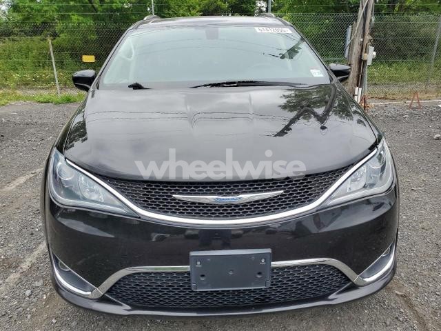 Photo 4 of 2018 CHRYSLER PACIFICA TOURING L (VIN 2C4RC1BG2JR114345)