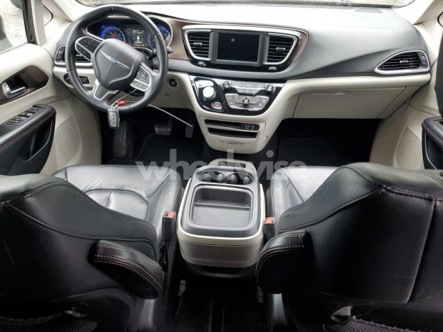 Photo 8 of 2018 CHRYSLER PACIFICA TOURING L (VIN 2C4RC1BG2JR114345)