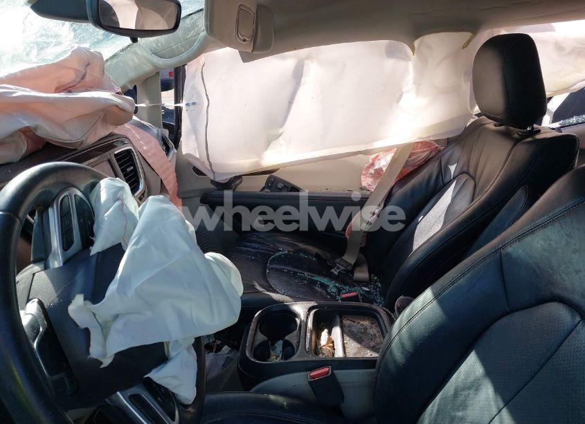 Photo 5 of 2018 Chrysler Pacifica TOURING L (VIN 2C4RC1BG2JR119707)