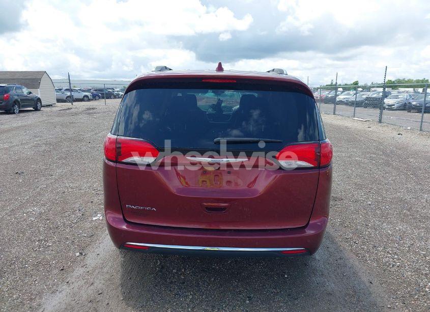 Photo 16 of 2018 Chrysler Pacifica TOURING L (VIN 2C4RC1BG2JR158779)