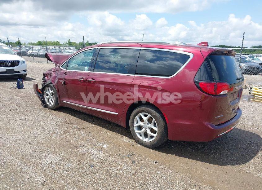 Photo 3 of 2018 Chrysler Pacifica TOURING L (VIN 2C4RC1BG2JR158779)