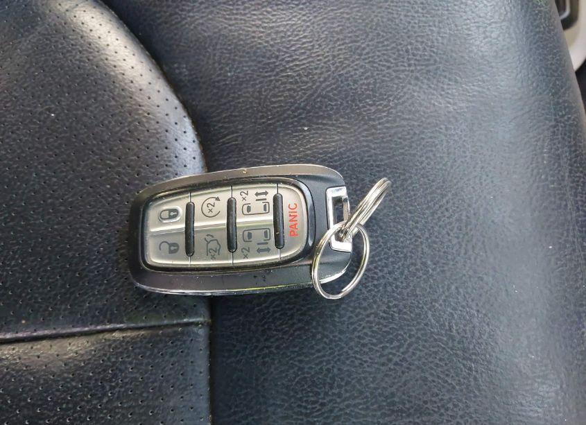 Photo 11 of 2018 Chrysler Pacifica TOURING L (VIN 2C4RC1BG2JR253892)