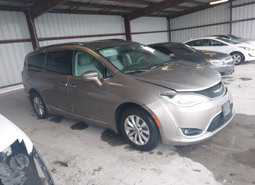 Photo 13 of 2018 Chrysler Pacifica TOURING L (VIN 2C4RC1BG2JR262849)