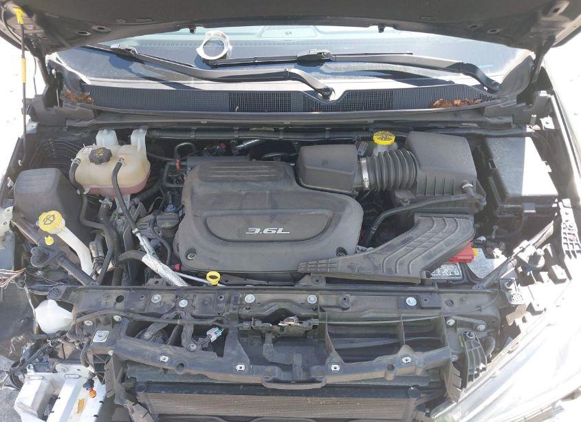 Photo 10 of 2018 Chrysler Pacifica TOURING L (VIN 2C4RC1BG2JR280316)