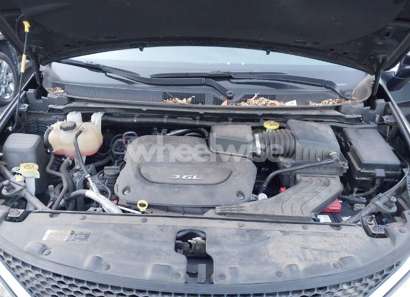 Photo 10 of 2019 Chrysler Pacifica TOURING L (VIN 2C4RC1BG2KR526198)