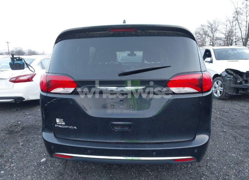 Photo 16 of 2019 Chrysler Pacifica TOURING L (VIN 2C4RC1BG2KR526198)