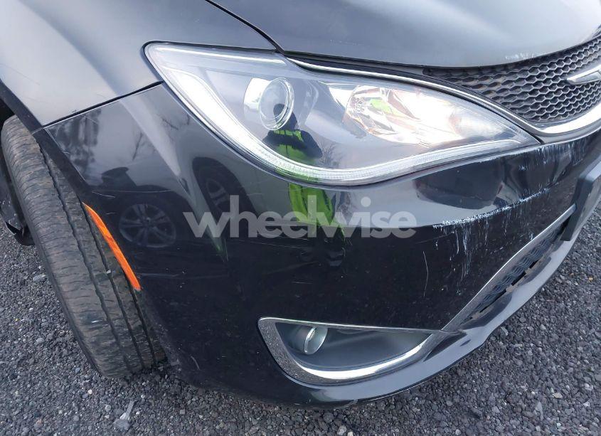 Photo 21 of 2019 Chrysler Pacifica TOURING L (VIN 2C4RC1BG2KR526198)