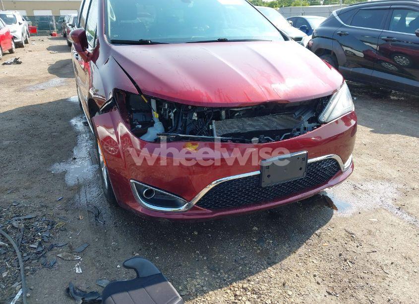 Photo 6 of 2019 Chrysler Pacifica TOURING L (VIN 2C4RC1BG2KR721332)