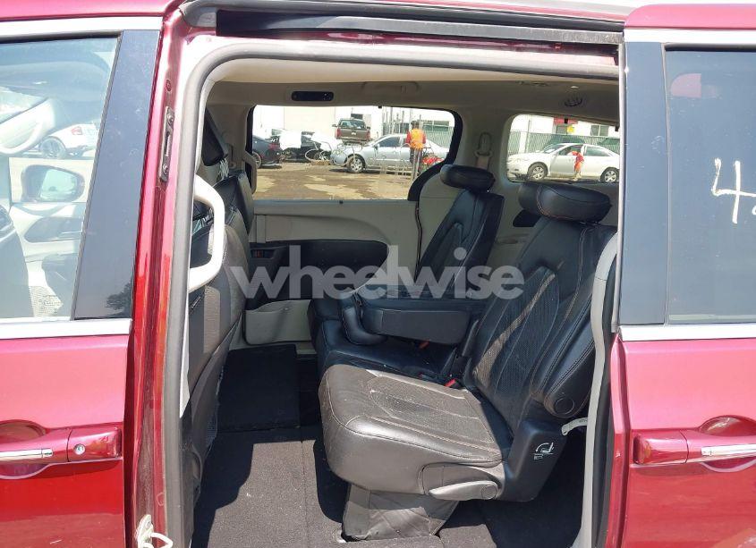 Photo 8 of 2019 Chrysler Pacifica TOURING L (VIN 2C4RC1BG2KR721332)