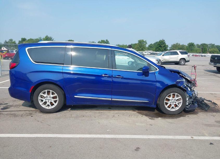 Photo 14 of 2020 Chrysler Pacifica TOURING L (VIN 2C4RC1BG2LR284367)