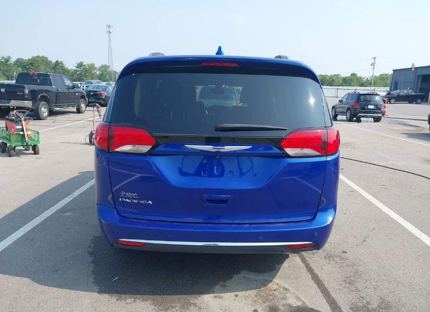 Photo 17 of 2020 Chrysler Pacifica TOURING L (VIN 2C4RC1BG2LR284367)