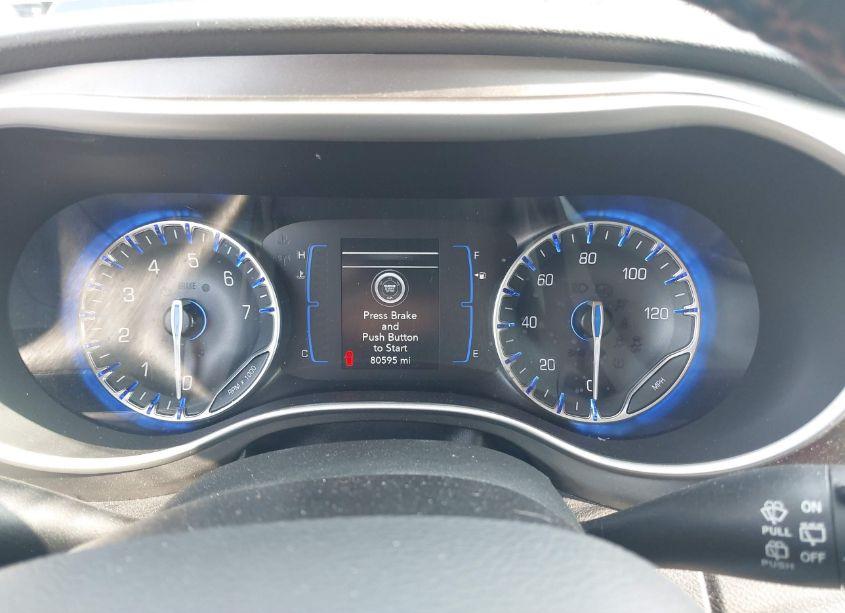 Photo 7 of 2020 Chrysler Pacifica TOURING L (VIN 2C4RC1BG2LR284367)