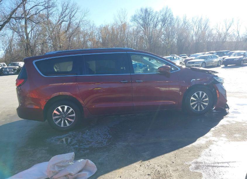 Photo 13 of 2021 Chrysler Pacifica TOURING L (VIN 2C4RC1BG2MR520078)