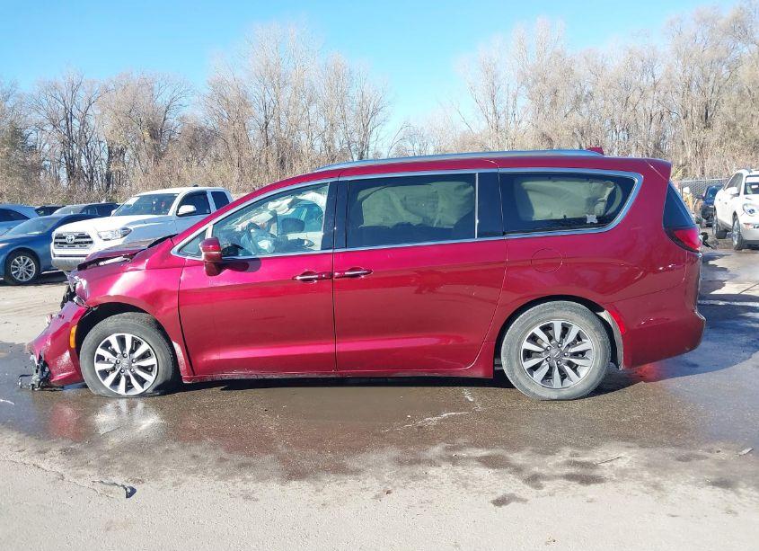 Photo 14 of 2021 Chrysler Pacifica TOURING L (VIN 2C4RC1BG2MR520078)