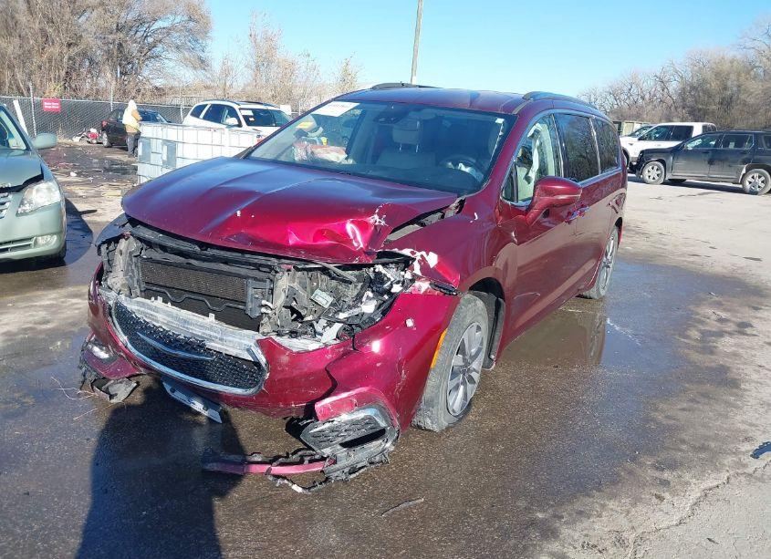 Photo 2 of 2021 Chrysler Pacifica TOURING L (VIN 2C4RC1BG2MR520078)