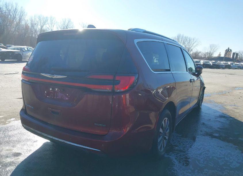 Photo 4 of 2021 Chrysler Pacifica TOURING L (VIN 2C4RC1BG2MR520078)