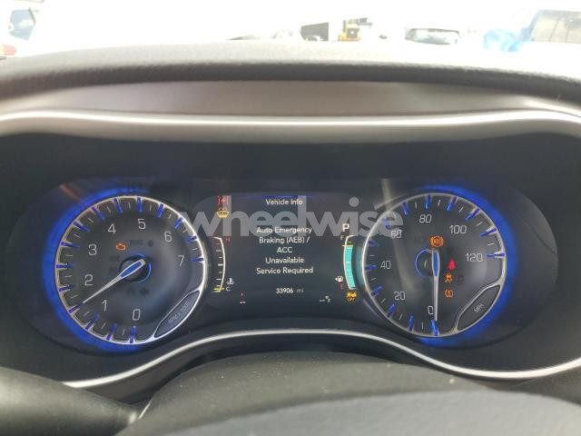 2021 CHRYSLER PACIFICA TOURING L (VIN 2C4RC1BG2MR576201) main photo