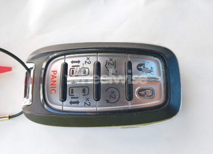 Photo 11 of 2022 Chrysler Pacifica TOURING L (VIN 2C4RC1BG2NR162627)