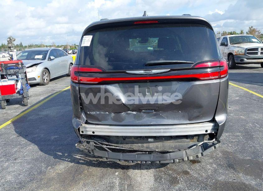 Photo 6 of 2022 Chrysler Pacifica TOURING L (VIN 2C4RC1BG2NR168539)