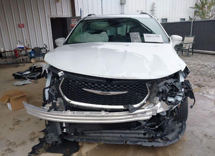 Photo 12 of 2022 Chrysler Pacifica TOURING L (VIN 2C4RC1BG2NR199287)