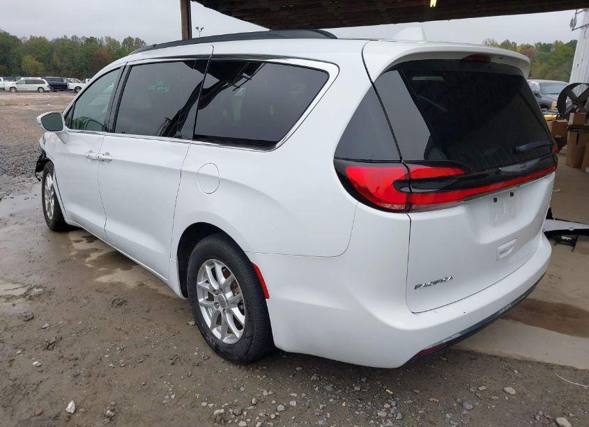 Photo 3 of 2022 Chrysler Pacifica TOURING L (VIN 2C4RC1BG2NR199287)