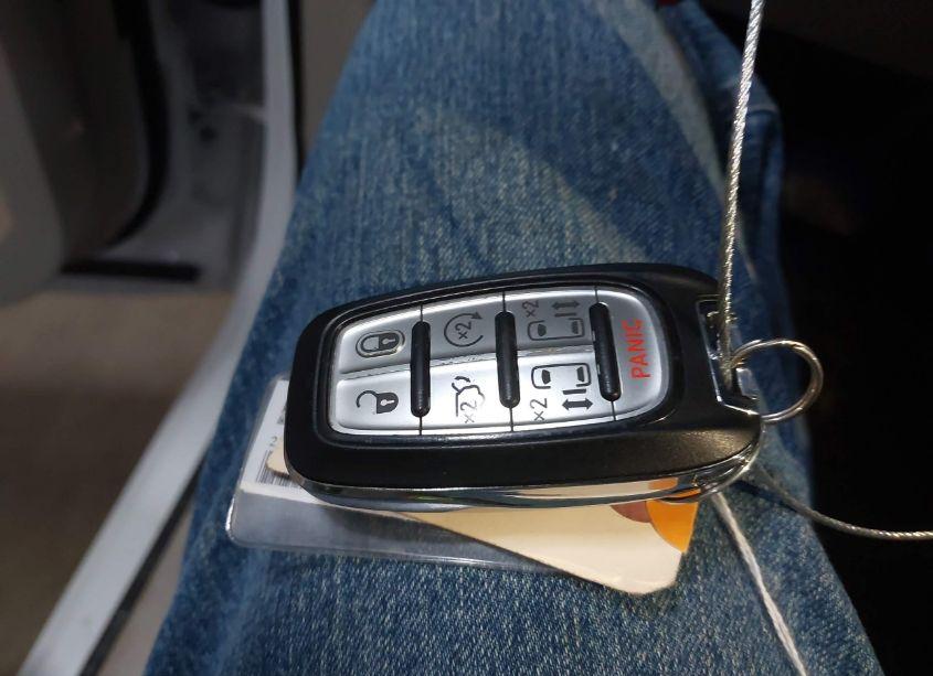 Photo 11 of 2022 Chrysler Pacifica TOURING L (VIN 2C4RC1BG2NR234247)