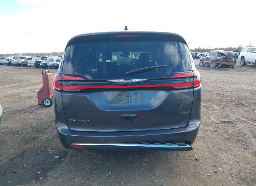 Photo 16 of 2023 Chrysler Pacifica TOURING L (VIN 2C4RC1BG2PR514561)