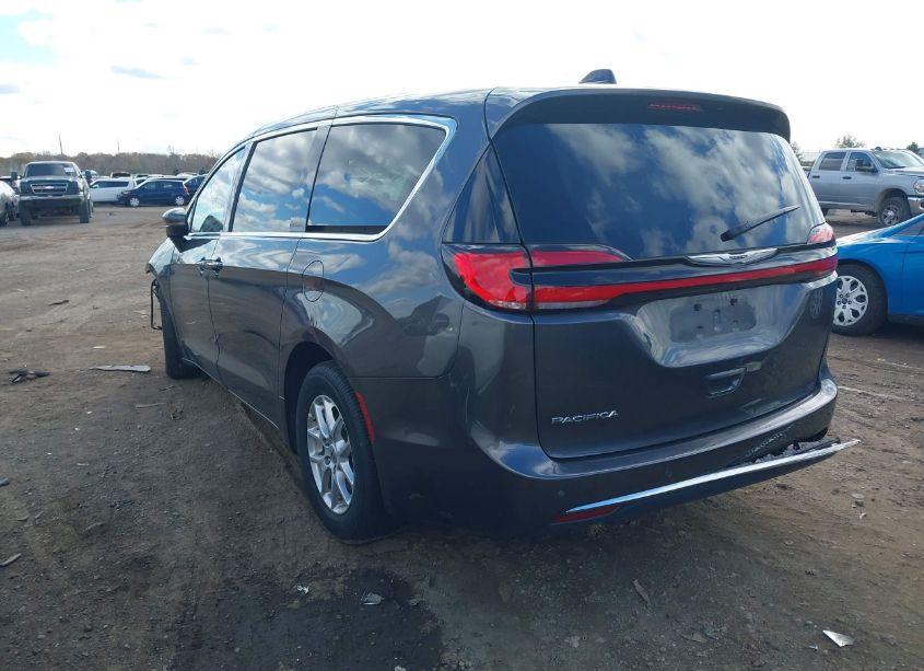 Photo 3 of 2023 Chrysler Pacifica TOURING L (VIN 2C4RC1BG2PR514561)