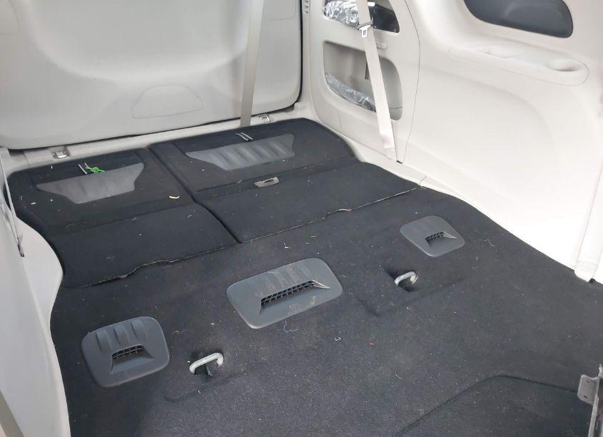 Photo 8 of 2023 Chrysler Pacifica TOURING L (VIN 2C4RC1BG2PR514561)