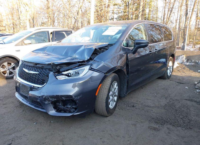 Photo 2 of 2023 Chrysler Pacifica TOURING L (VIN 2C4RC1BG2PR514687)