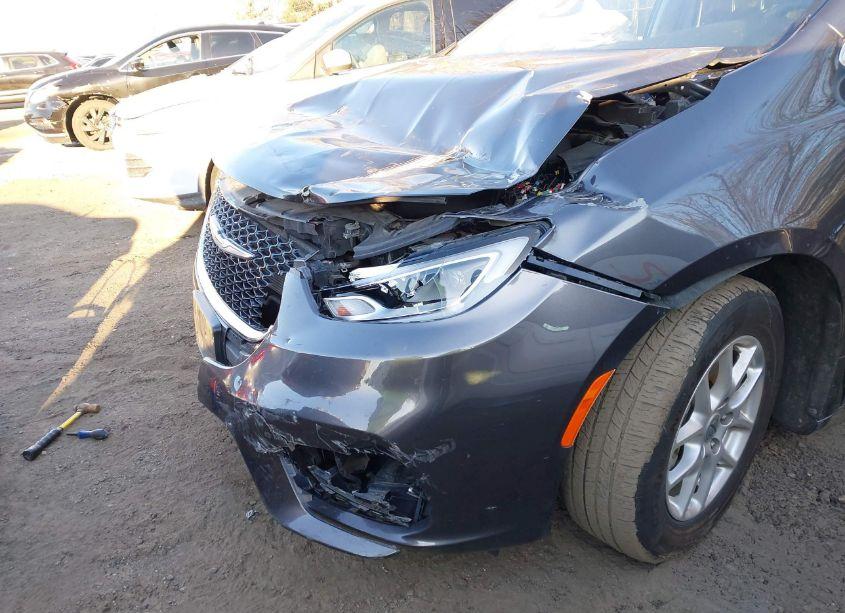 Photo 6 of 2023 Chrysler Pacifica TOURING L (VIN 2C4RC1BG2PR514687)