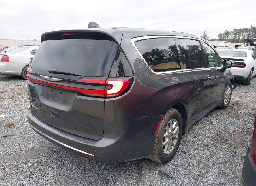 Photo 4 of 2023 Chrysler Pacifica TOURING L (VIN 2C4RC1BG2PR530579)