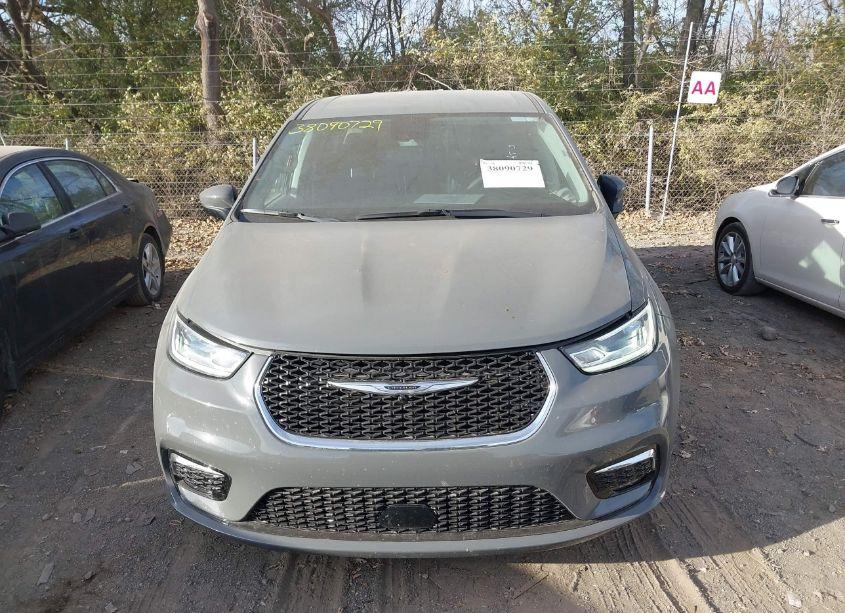 Photo 12 of 2023 Chrysler Pacifica TOURING L (VIN 2C4RC1BG2PR546538)