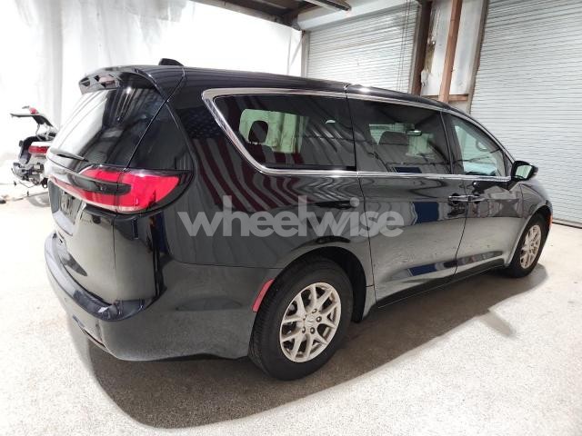 Photo 11 of 2025 CHRYSLER PACIFICA SELECT N/A (VIN 2C4RC1BG2SR570346)