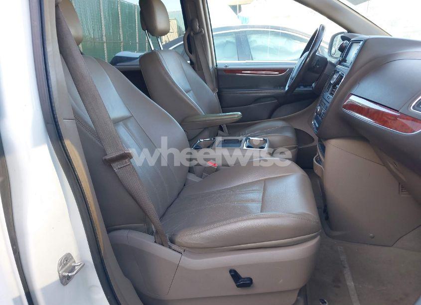 Photo 5 of 2012 Chrysler Town & COUNTRY TOURING (VIN 2C4RC1BG3CR170507)