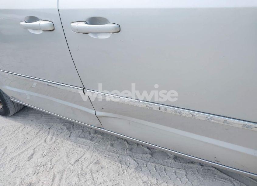 Photo 6 of 2012 Chrysler Town & COUNTRY TOURING (VIN 2C4RC1BG3CR222430)