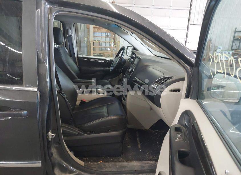 Photo 5 of 2012 Chrysler Town & COUNTRY TOURING (VIN 2C4RC1BG3CR350599)