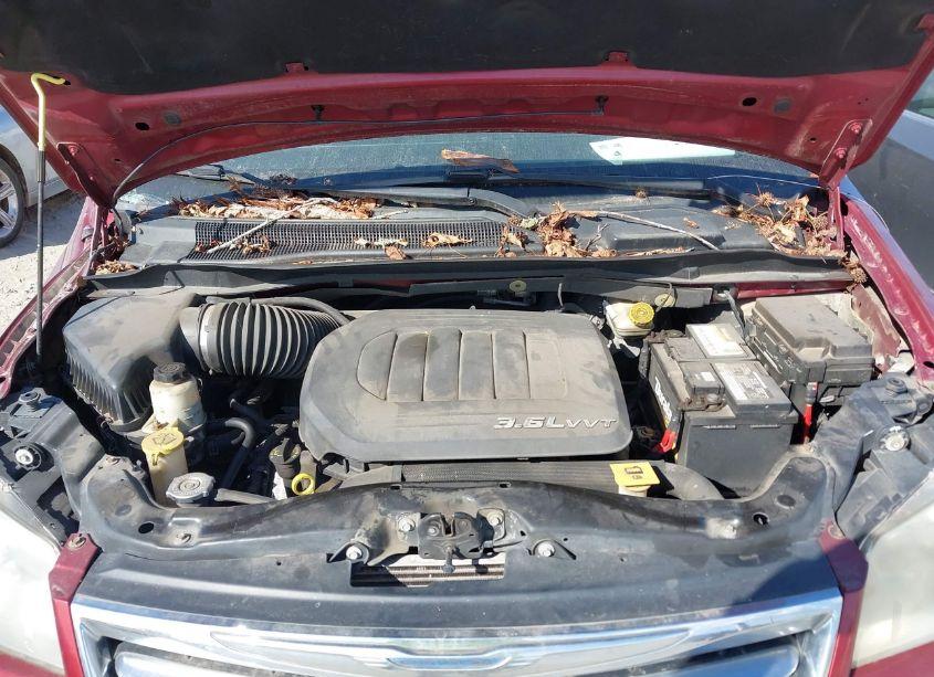 Photo 10 of 2012 Chrysler Town & COUNTRY TOURING (VIN 2C4RC1BG3CR409912)