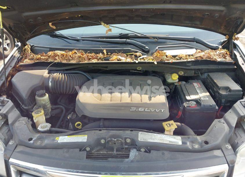 Photo 10 of 2012 Chrysler Town & COUNTRY TOURING (VIN 2C4RC1BG3CR413815)