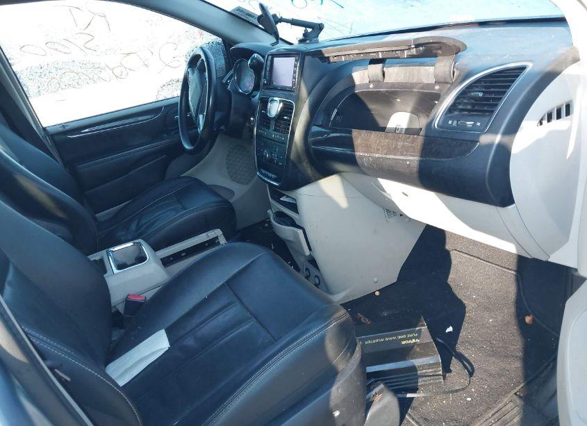 Photo 5 of 2013 Chrysler Town & COUNTRY TOURING (VIN 2C4RC1BG3DR539965)