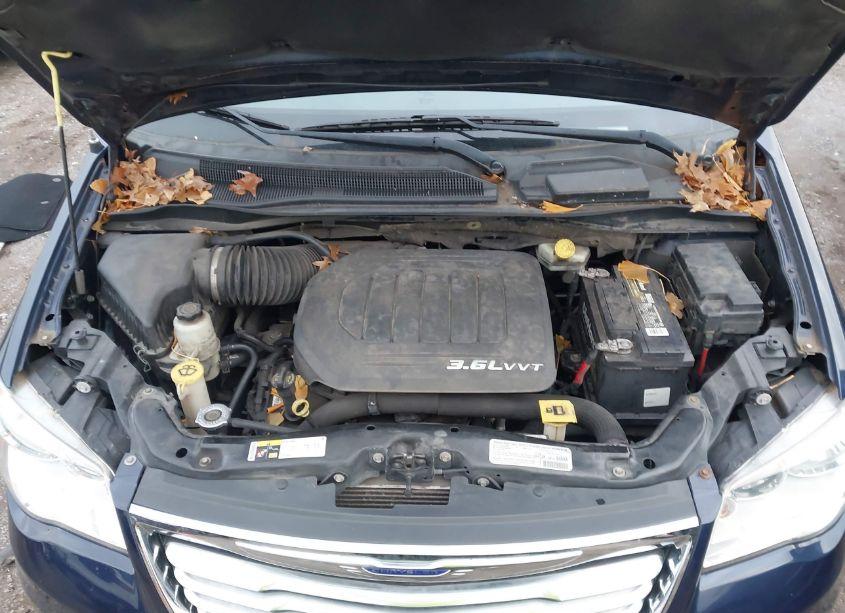 Photo 10 of 2013 Chrysler Town & COUNTRY TOURING (VIN 2C4RC1BG3DR558550)