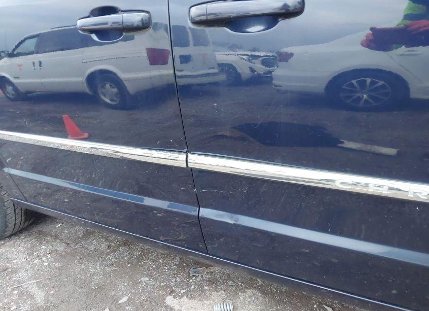 Photo 6 of 2013 Chrysler Town & COUNTRY TOURING (VIN 2C4RC1BG3DR558550)