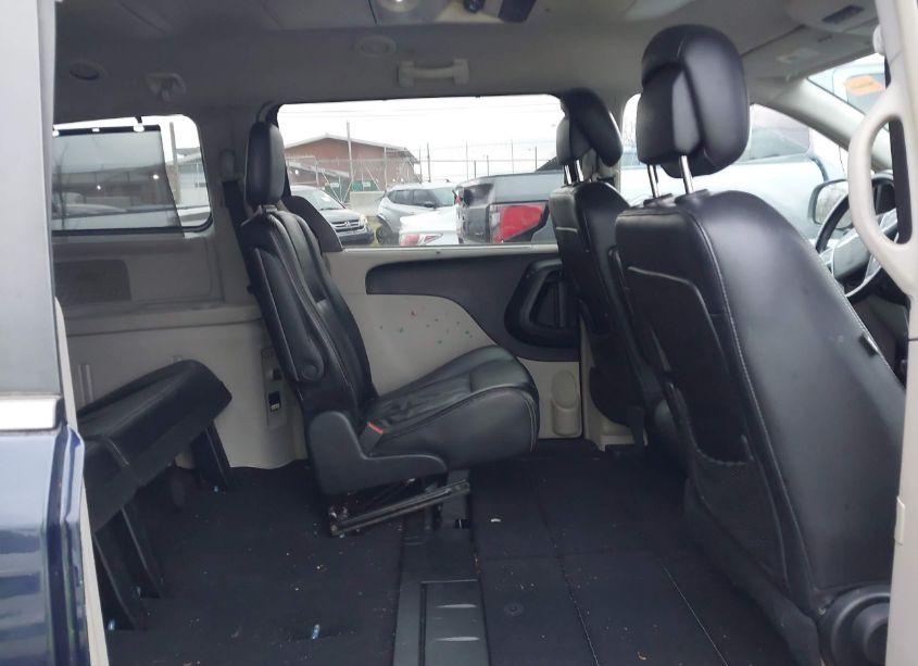 Photo 8 of 2013 Chrysler Town & COUNTRY TOURING (VIN 2C4RC1BG3DR558550)