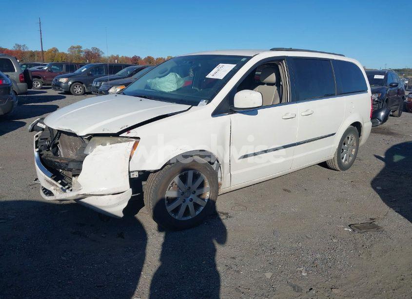 Photo 2 of 2013 Chrysler Town & COUNTRY TOURING (VIN 2C4RC1BG3DR570729)