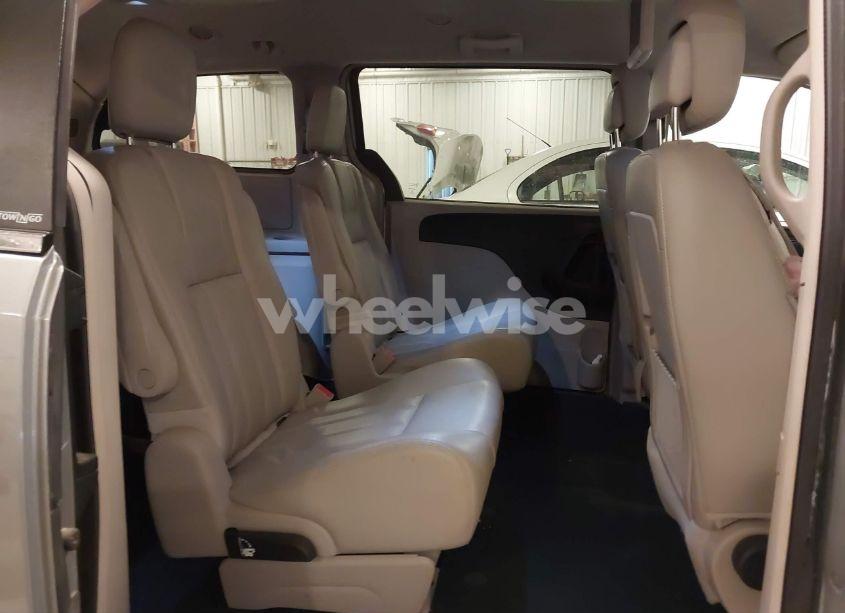 Photo 8 of 2013 Chrysler Town & COUNTRY TOURING (VIN 2C4RC1BG3DR661029)