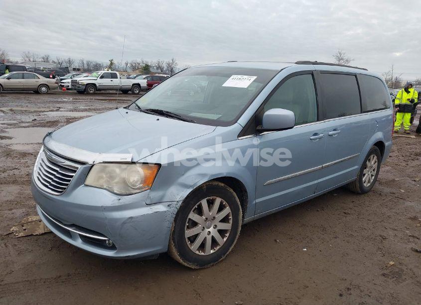 Photo 2 of 2013 Chrysler Town & COUNTRY TOURING (VIN 2C4RC1BG3DR662391)