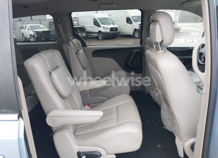 Photo 8 of 2013 Chrysler Town & COUNTRY TOURING (VIN 2C4RC1BG3DR662391)