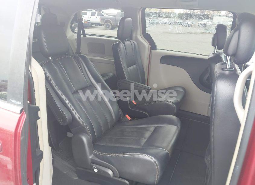 Photo 8 of 2013 Chrysler Town & COUNTRY TOURING (VIN 2C4RC1BG3DR689722)