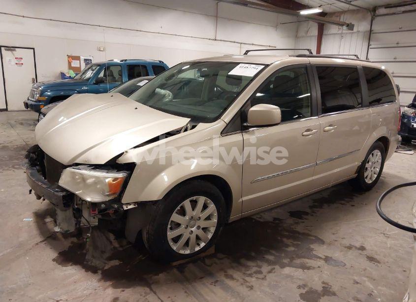 Photo 2 of 2013 Chrysler Town & COUNTRY TOURING (VIN 2C4RC1BG3DR696749)