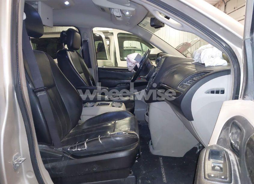 Photo 5 of 2013 Chrysler Town & COUNTRY TOURING (VIN 2C4RC1BG3DR696749)